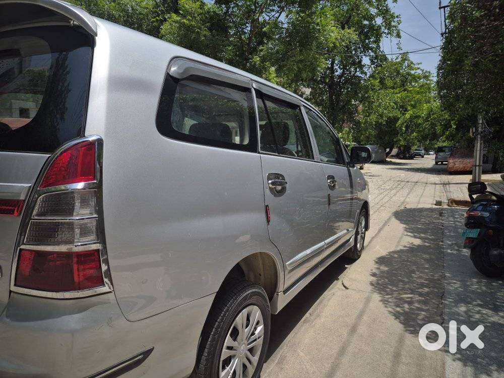 Toyota Innova 2.5 G (diesel) 8 Seater, 2014, Diesel
