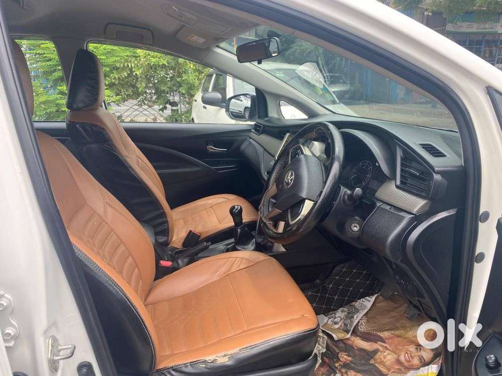 Toyota Innova Crysta 2.4 G Mt, 2022, Diesel