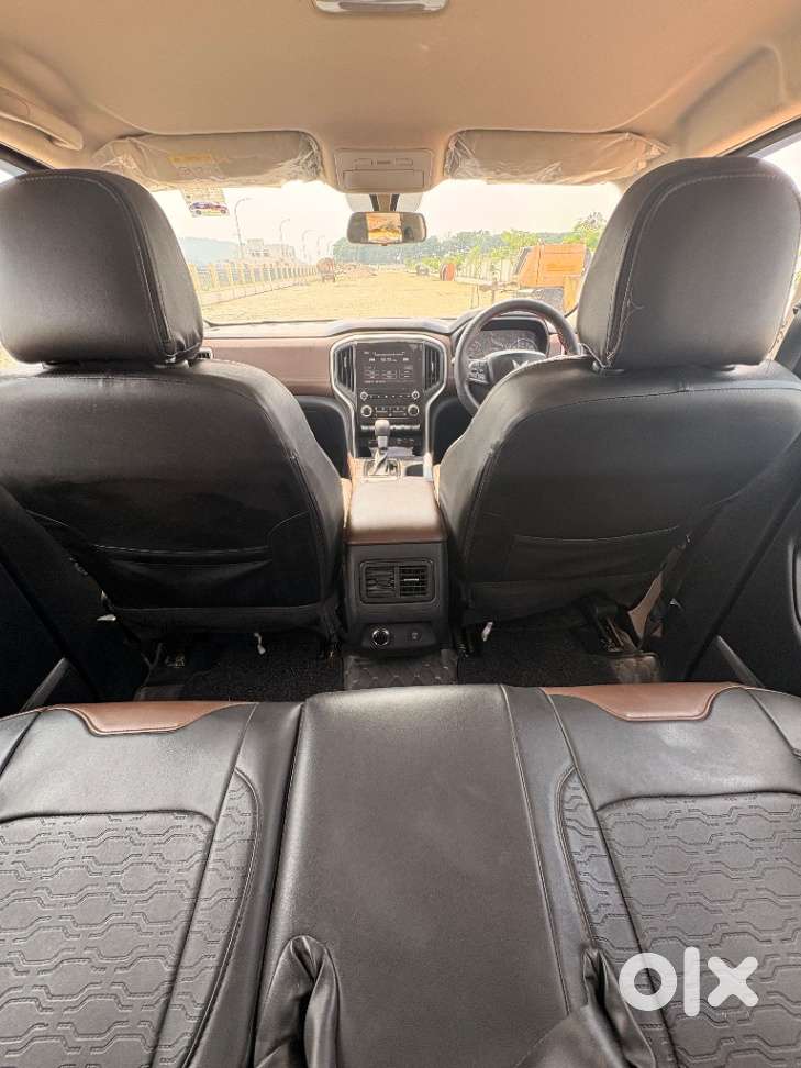 Mahindra Scorpio N Z4 Petrol At 7 Str, 2025, Petrol