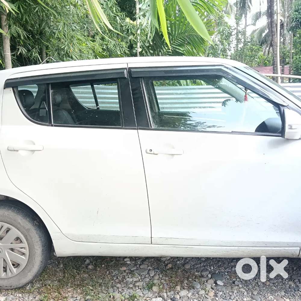 Maruti Suzuki Swift Vxi 2015