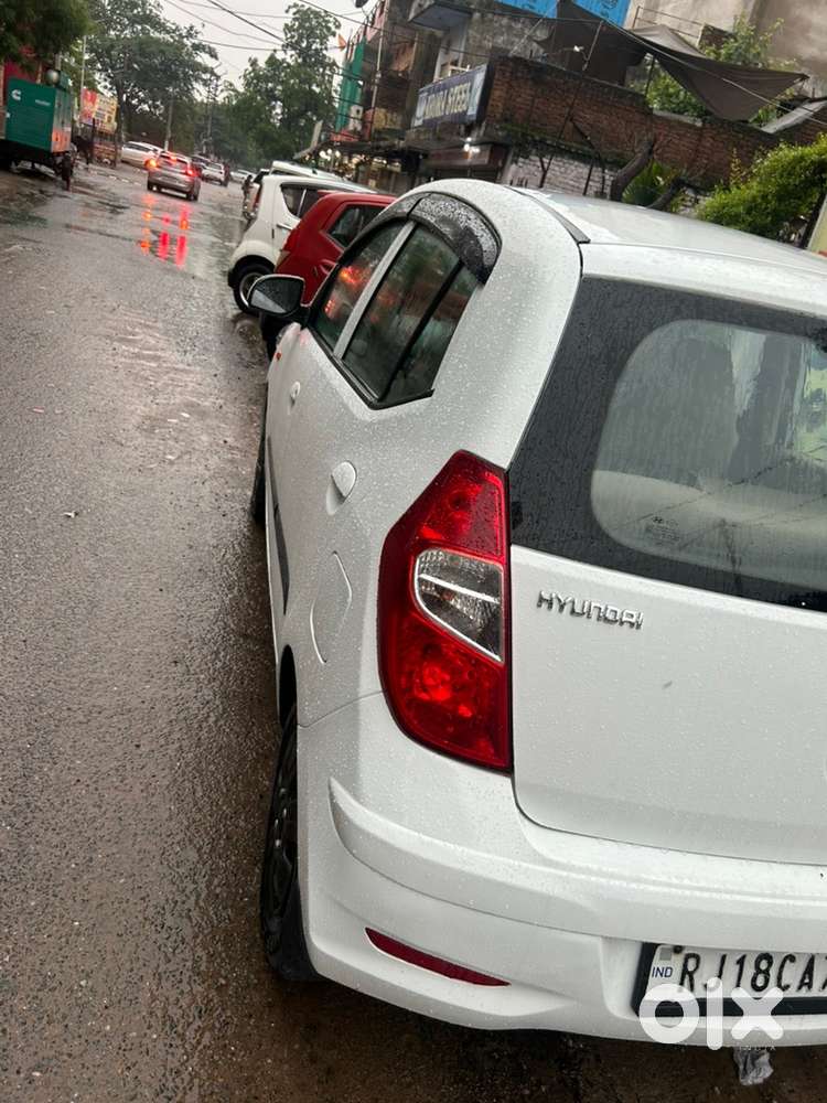 Hyundai I10 2012 Petrol 76000 Km Driven