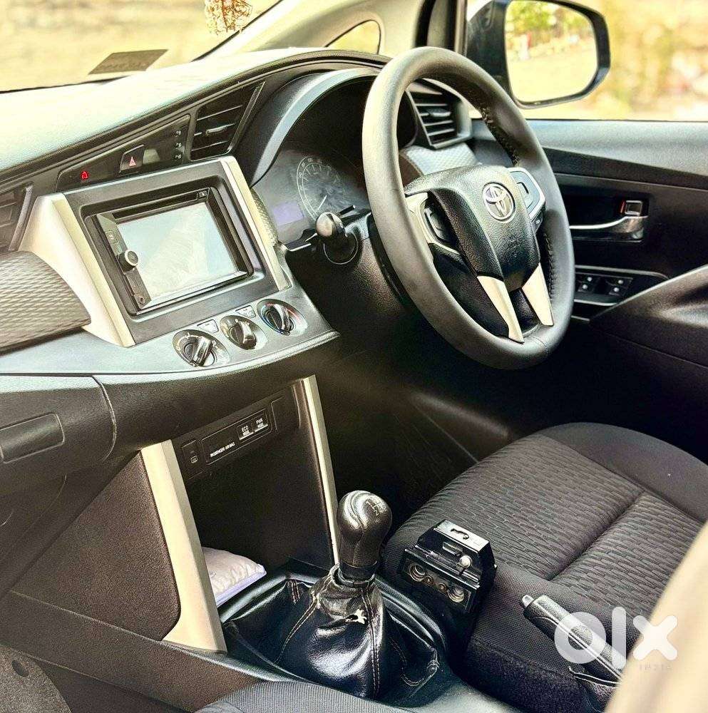 Toyota Innova Crysta 2.4 Gx Mt, 2017, Diesel