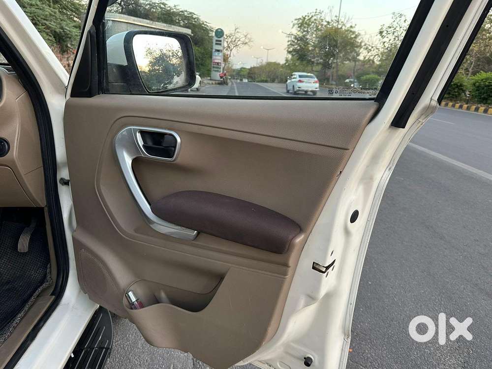 Mahindra Tuv 300 T8, 2017, Diesel