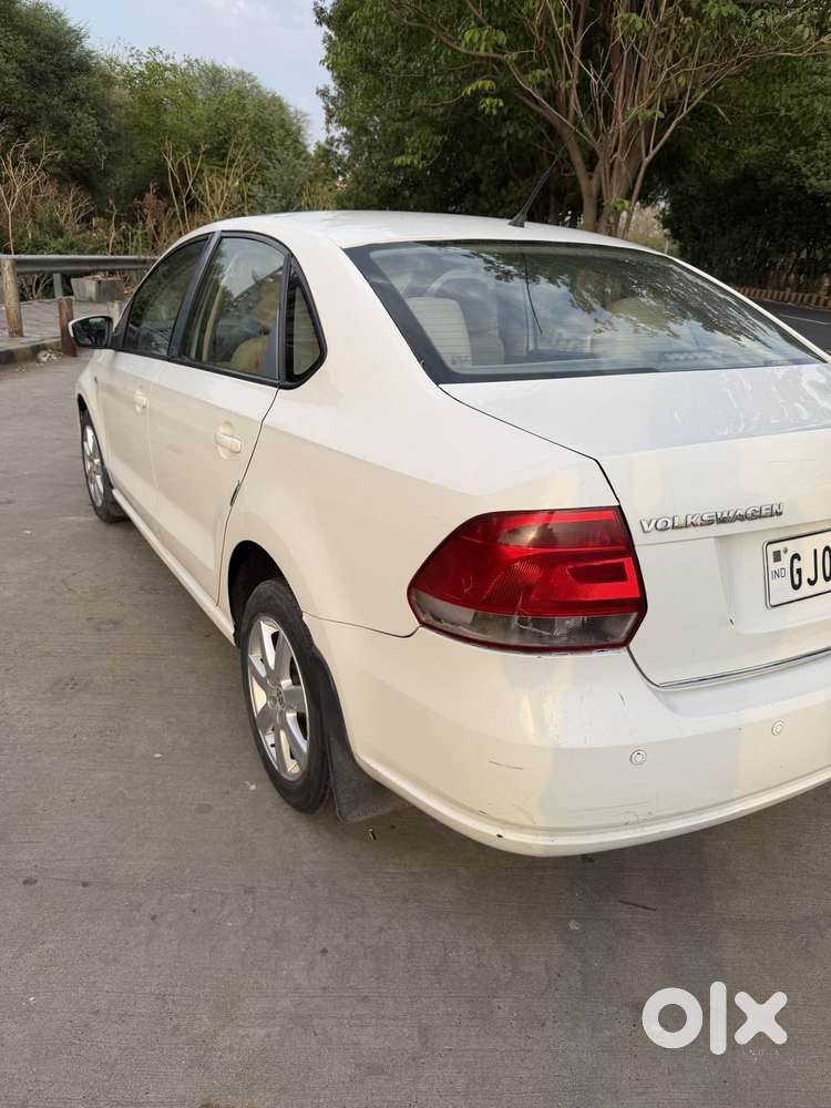 Volkswagen Vento 1.2 Highline Plus At 16 Alloy, 2010, Petrol