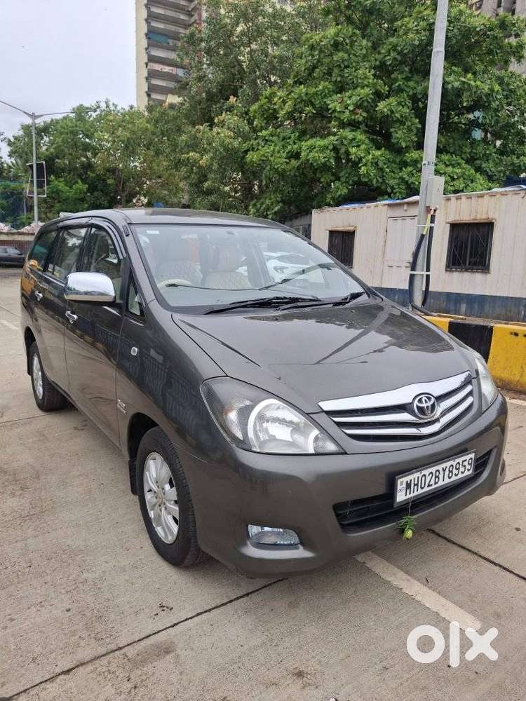 Toyota Innova 2.5 V Diesel 7-seater, 2010, Diesel