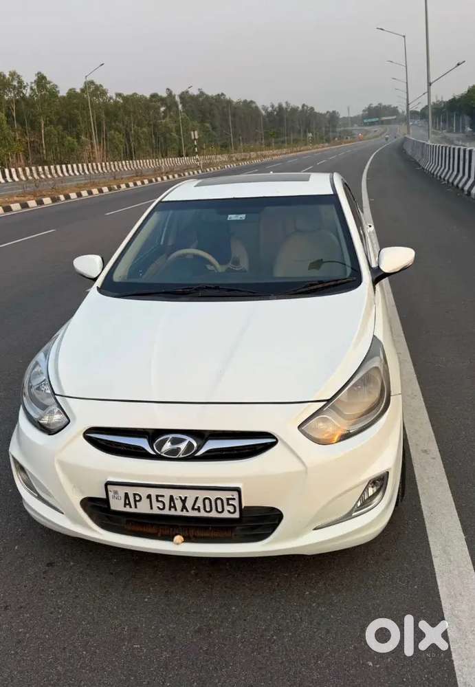 Hyundai Verna 2012 Diesel 98000 Km Driven