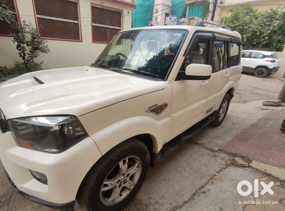 Mahindra Scorpio 2.2 S10 Diesel 2015