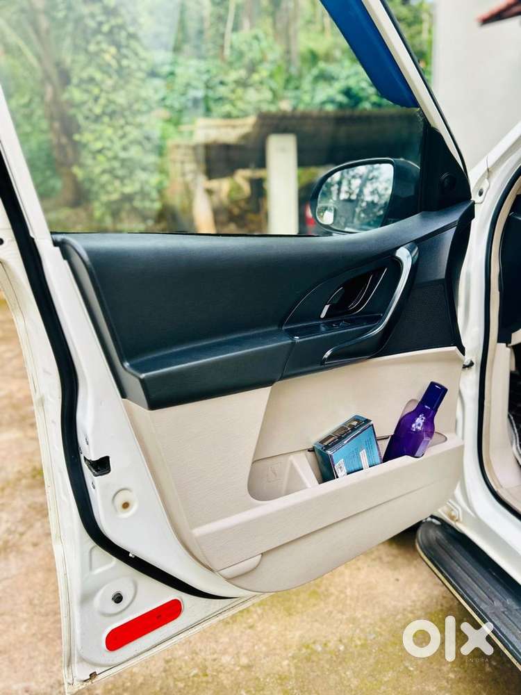 Mahindra Xuv500 2016 Diesel 71000 Km Driven