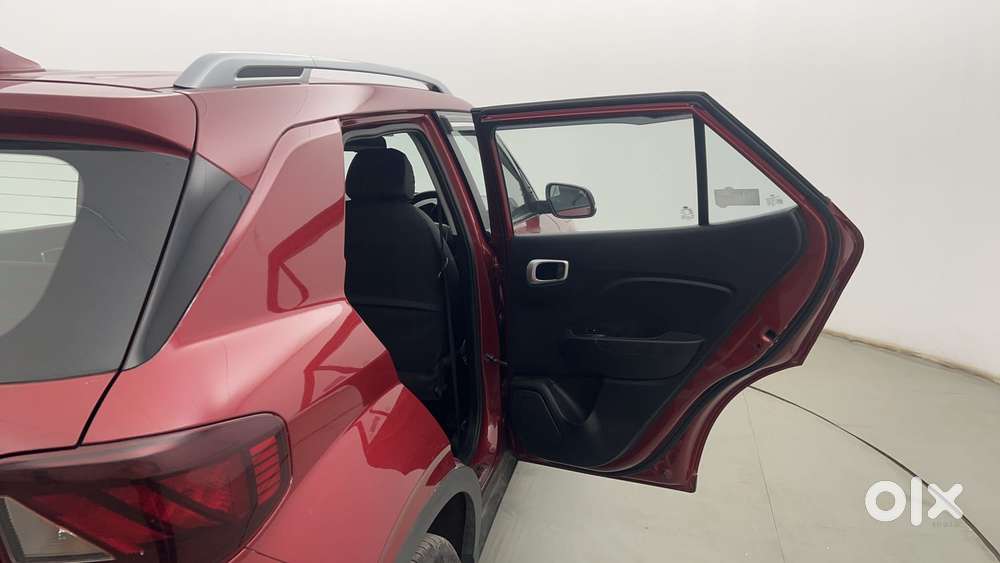 Hyundai Venue 1.2 S Plus, 2021, Petrol