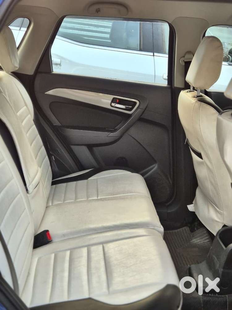 Maruti Suzuki Brezza 1.5 Zxi Smart Hybrid, 2020, Petrol