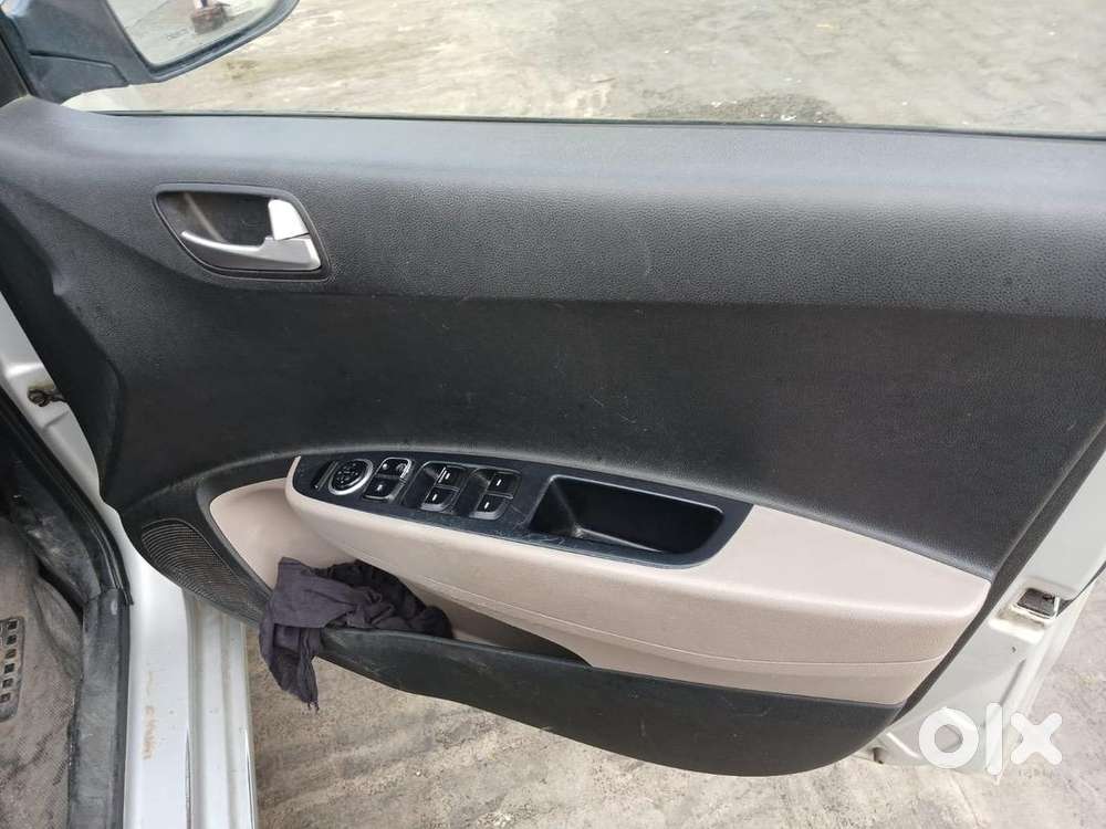 Hyundai Grand I10 2016 Diesel 82000 Km Driven