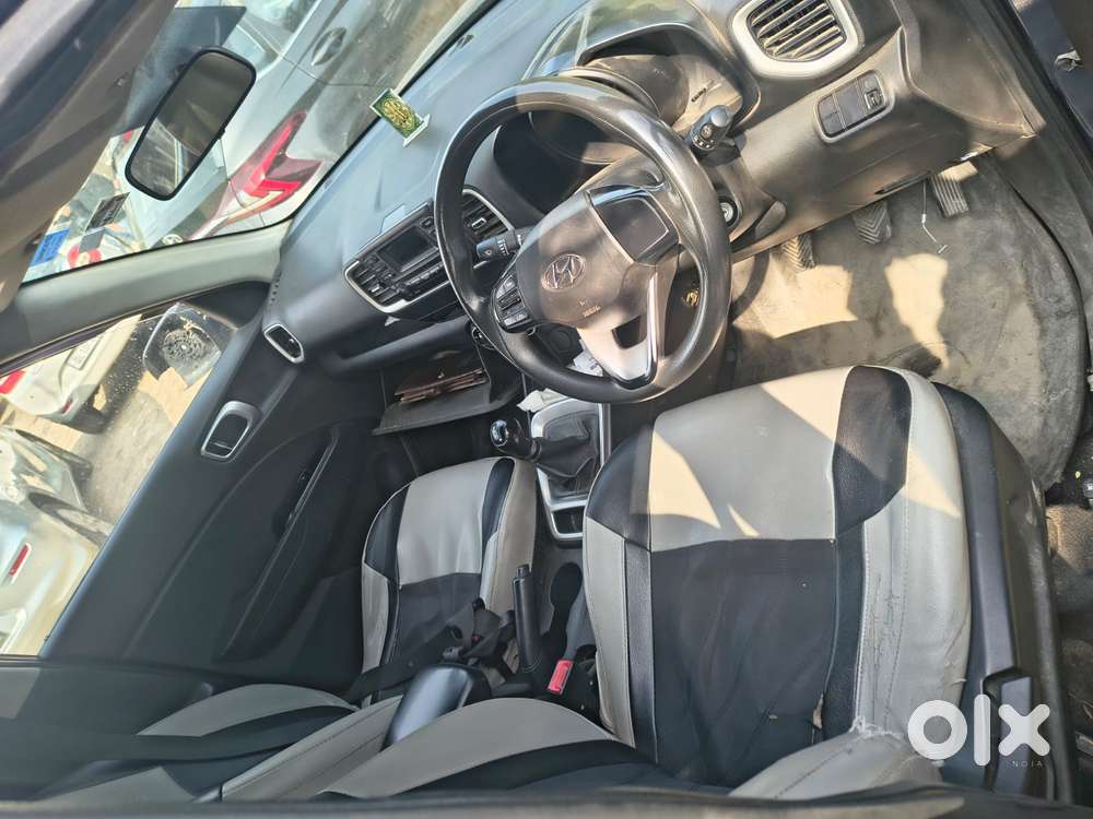 Hyundai Venue S Turbo, 2021, Petrol