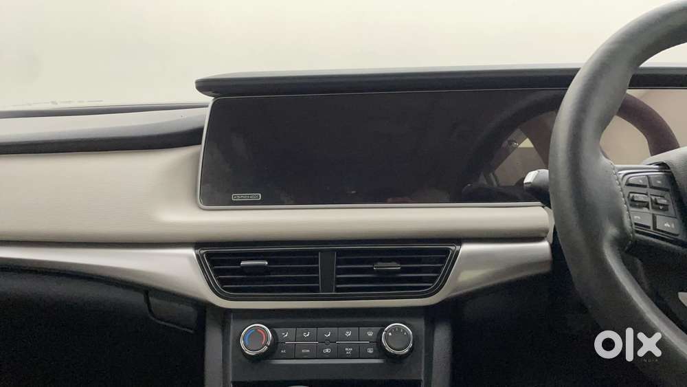 Mahindra Xuv700 2.2 Ax 5 Diesel At 7 Str, 2023, Diesel