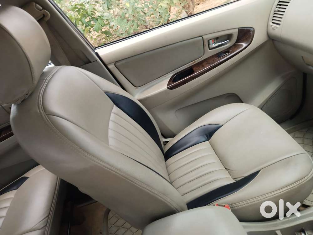 Toyota Innova 2.5 V 8 Str, 2013, Diesel