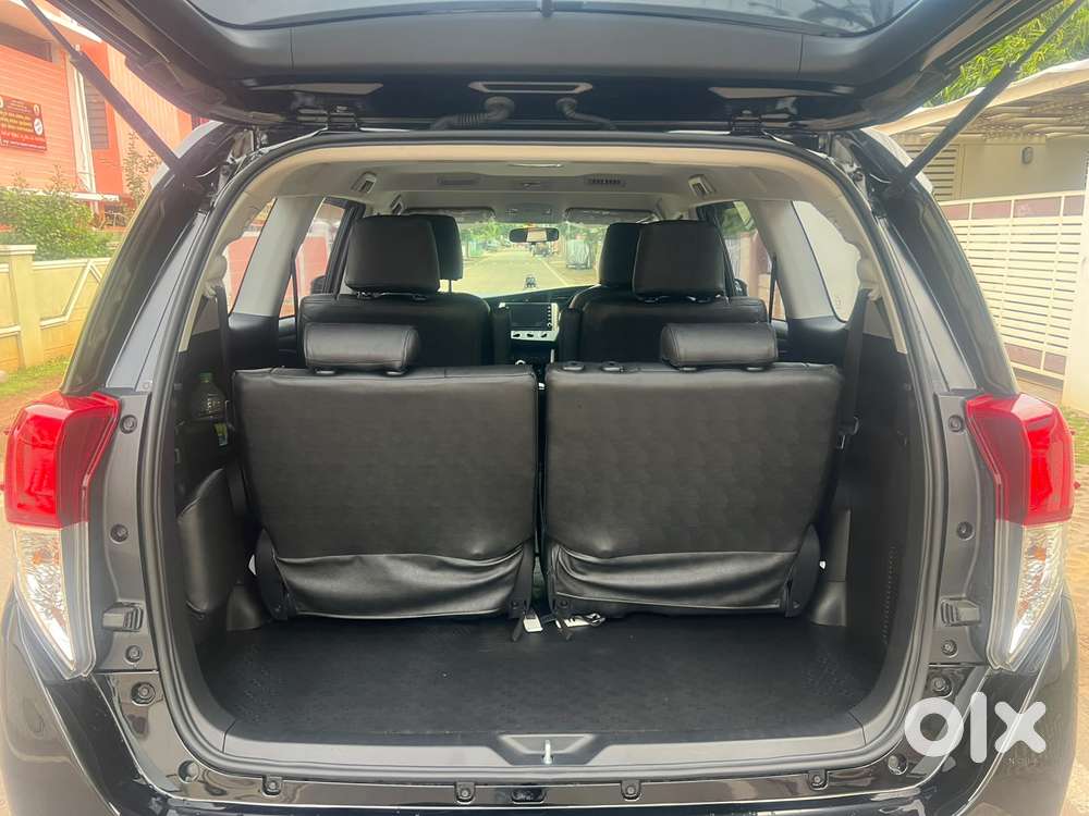 Toyota Innova Crysta 2.4 G Plus Mt 7 Str, 2026, Diesel