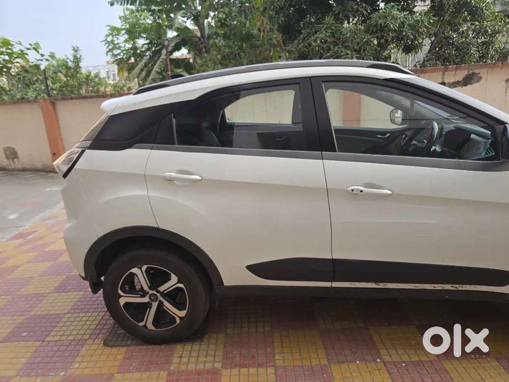 2022 Tata Nexon Xza+ (o) Amt Petrol Top-end Automaticcalgary White