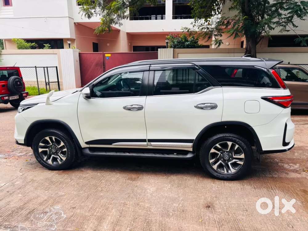 Toyota Fortuner Legender, 2021, Diesel