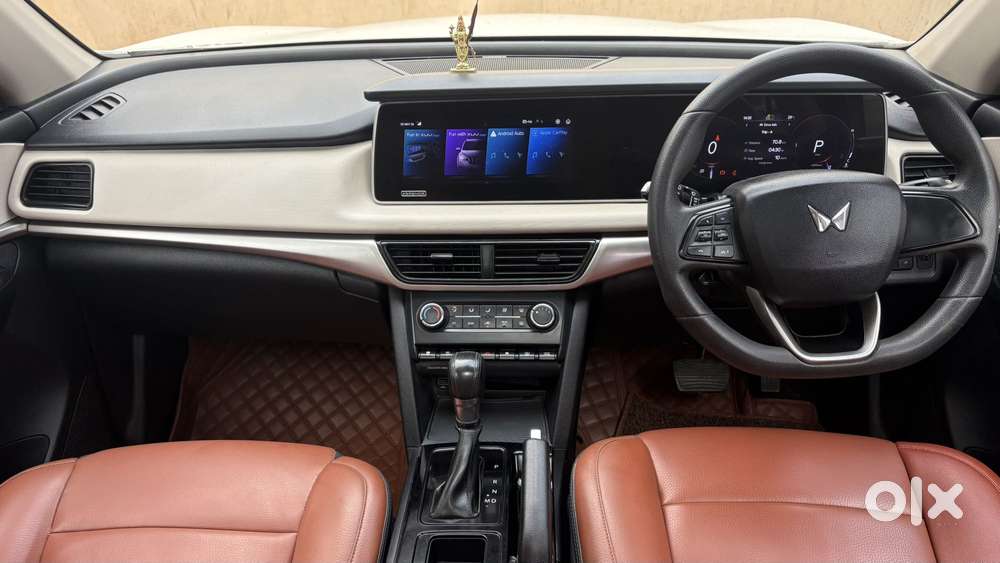 Mahindra Xuv700 2.2 Ax 5 Diesel At 7 Str, 2022, Diesel