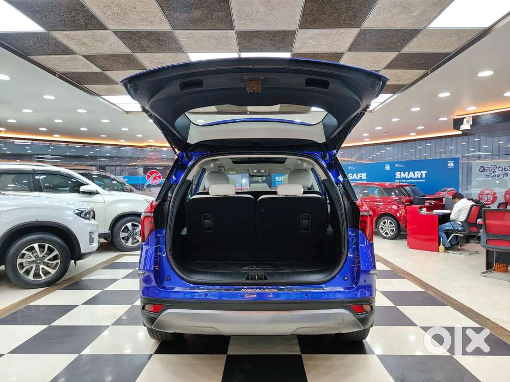 Mahindra Xuv700 2.2 Ax 7 Diesel At Luxury Pack Str Awd, 2023, Diesel