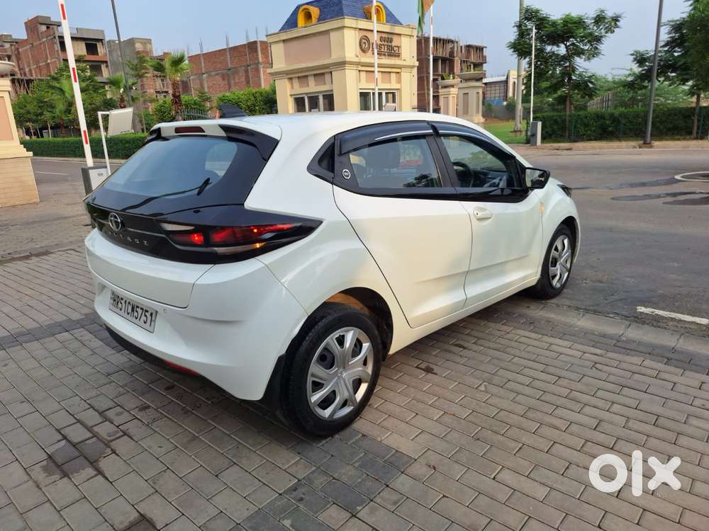 Tata Altroz Xm (s) Petrol, 2024, Petrol