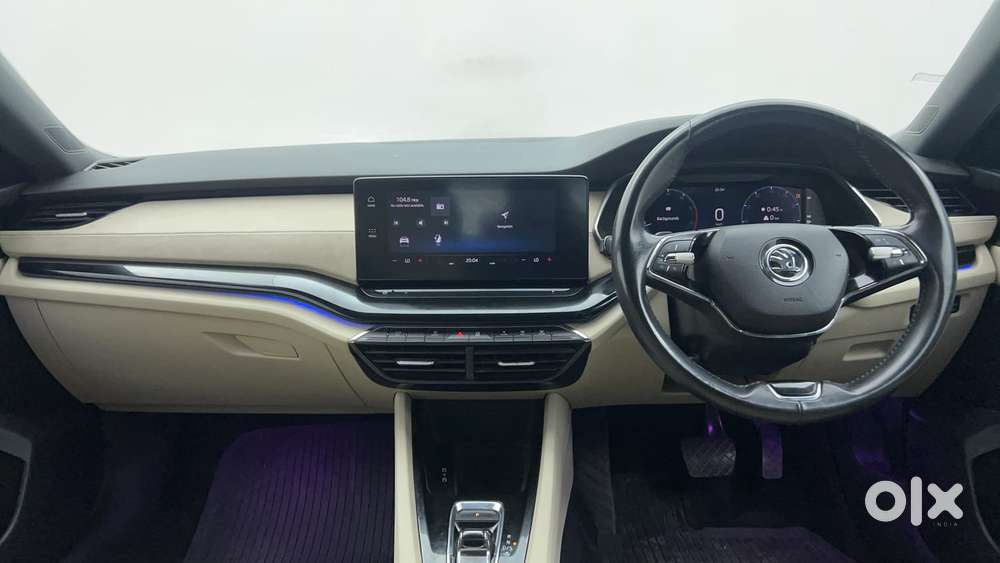 Skoda Octavia 2.0 Style Tsi At, 2023, Petrol