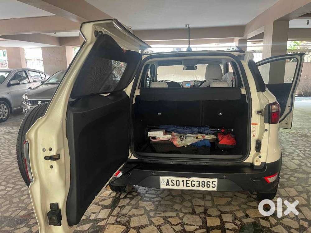 Most Powerful White Suv Best Performance Top Smooth Driving Experience