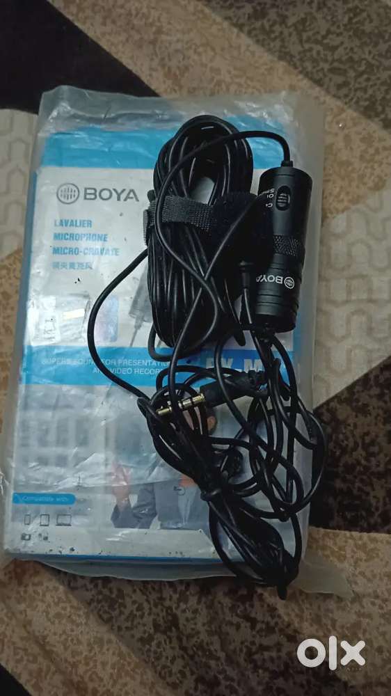 Boya Mike wire wala
