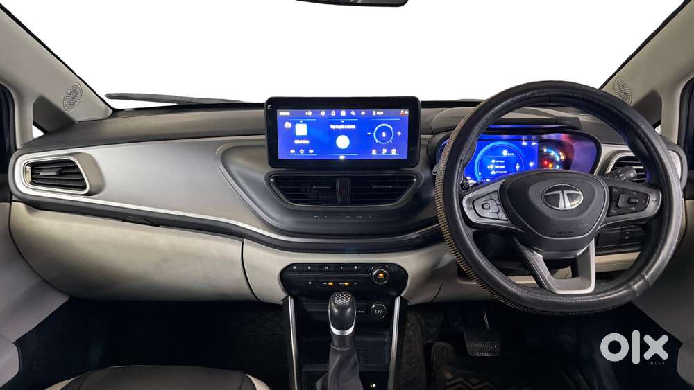 Tata Altroz Xza Plus (o) (s), 2025, Petrol