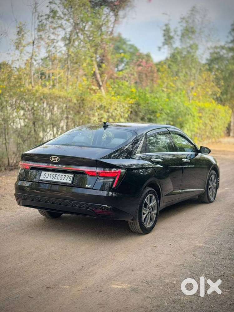 Hyundai Verna 1.5 Mpi Mt Sx (o), 2024, Petrol