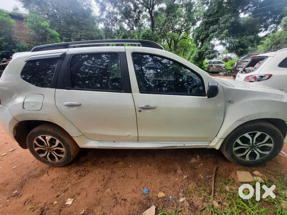 Nissan Terrano 2015 Diesel 100020 Km Driven