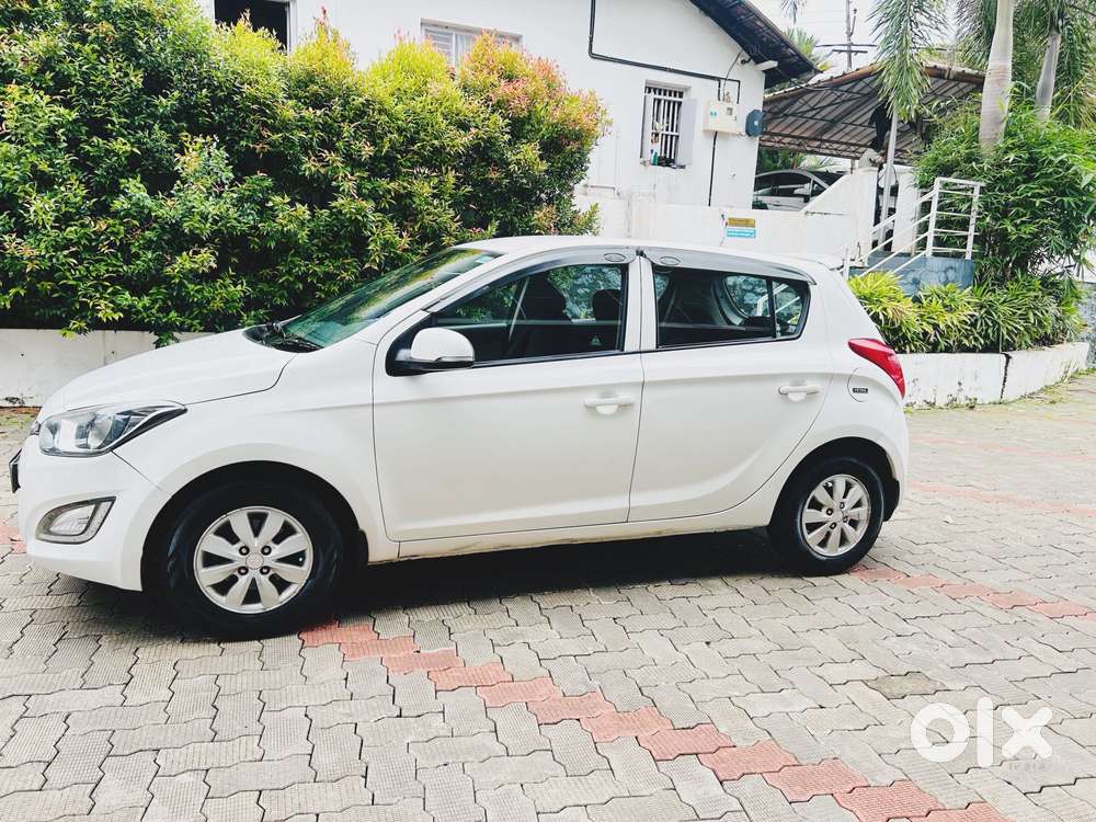 Hyundai I20 Sportz Plus, 2013, Petrol