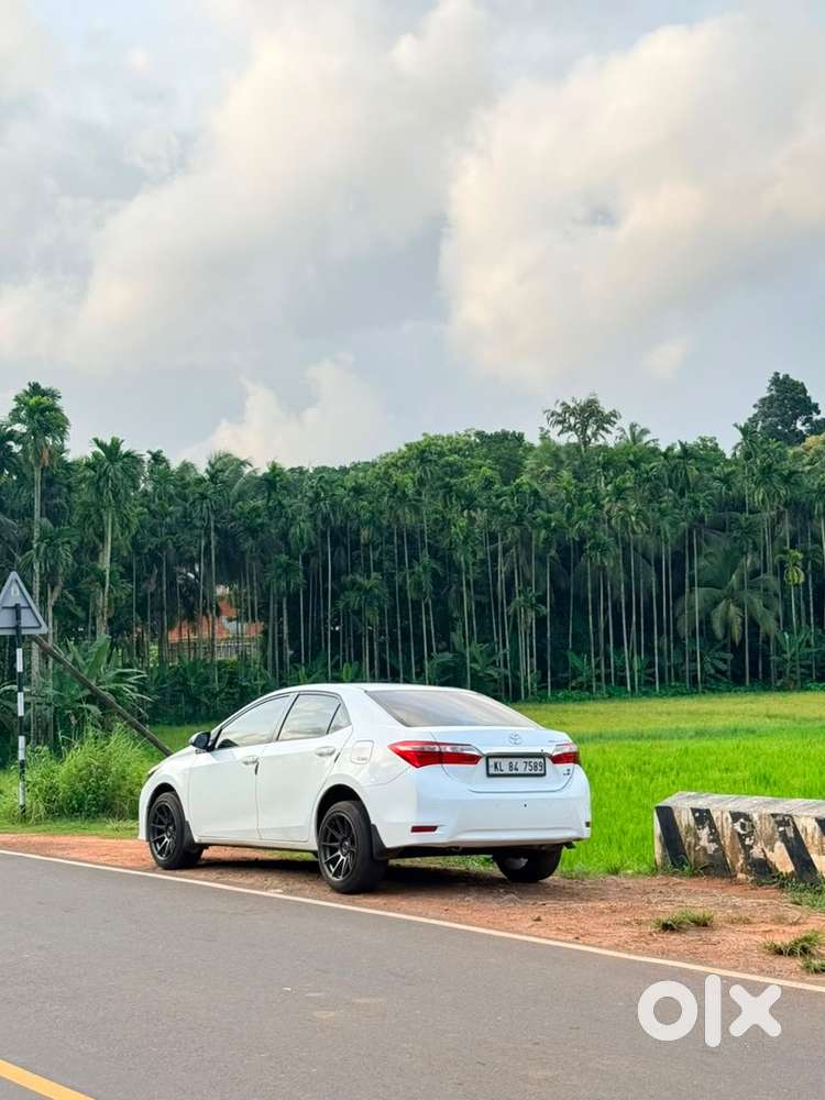 Toyota Corolla Altis J 2016