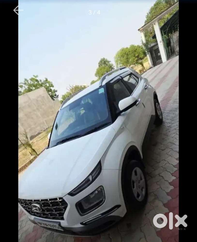 Hyundai Venue Petrol 2021