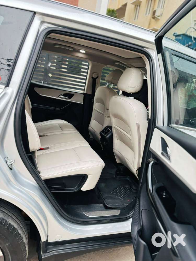 Mahindra Xuv700 2.2 Ax 7 Diesel Mt Luxury Pack Str, 2022, Diesel
