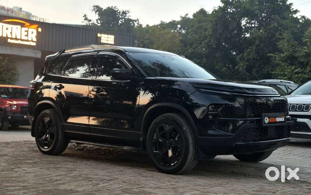 Tata Safari Accomplished Plus Dark Edition, 2024, Diesel