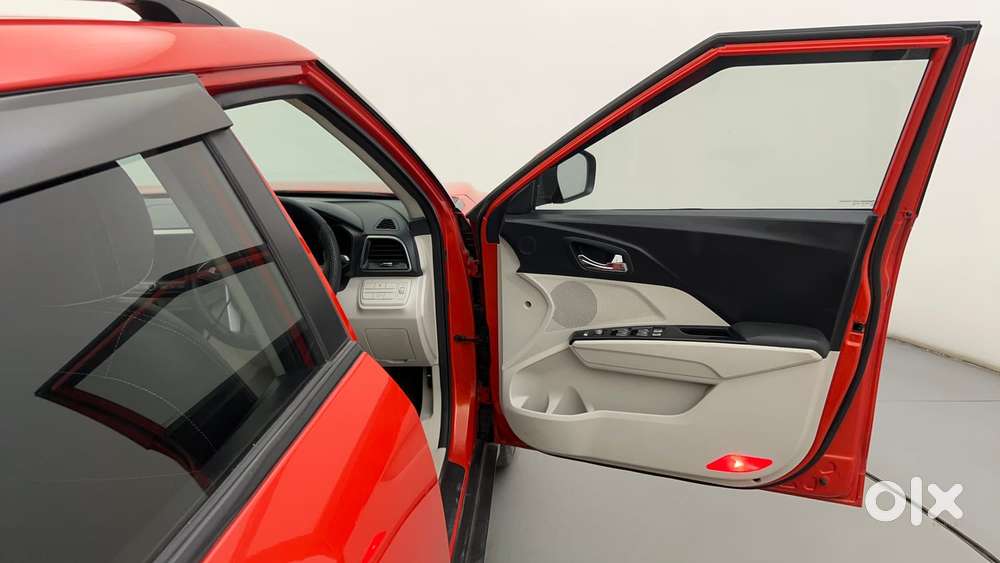 Mahindra Xuv300 W8, 2019, Petrol