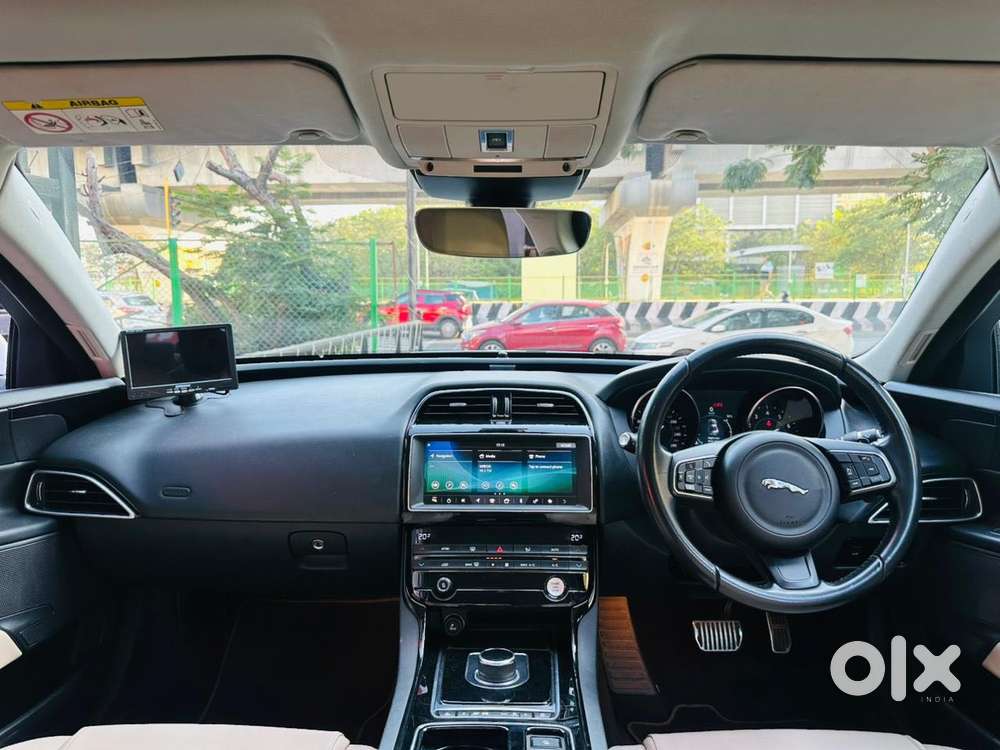 Jaguar Xe, 2019, Petrol