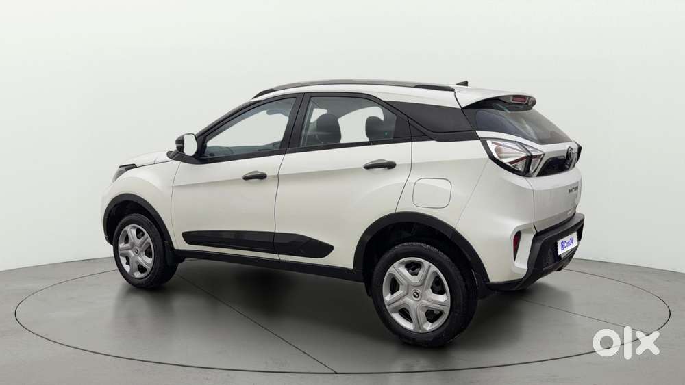 Tata Nexon 1.2 Revotron Xm (s), 2023, Petrol