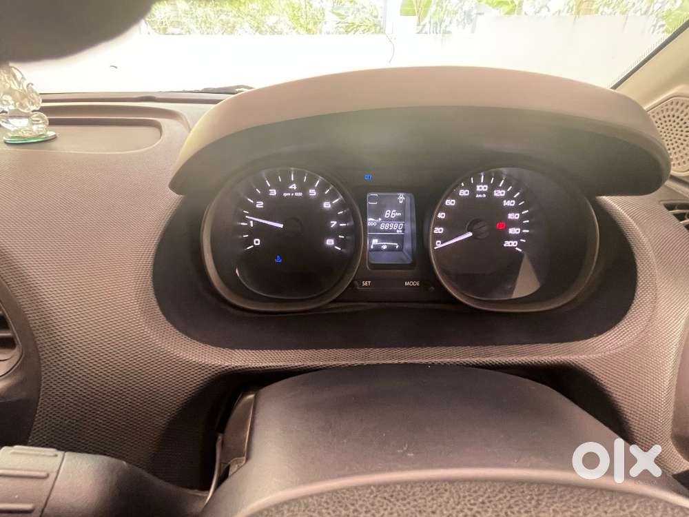 Tata Tiago Petrol 2016