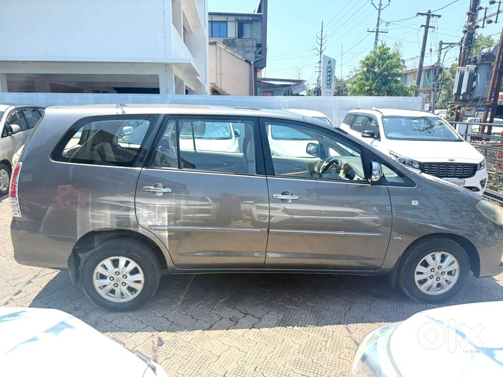 Toyota Innova 2.5 V 7 Str, 2011, Diesel