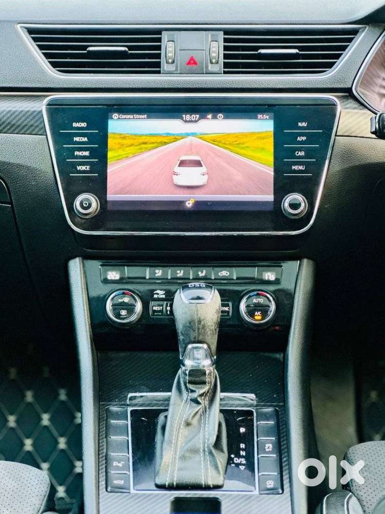 Skoda Superb 2.0 Sportline Tsi At, 2021, Petrol