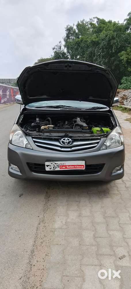 Toyota Innova 2.5 V 7 Str, 2011, Diesel