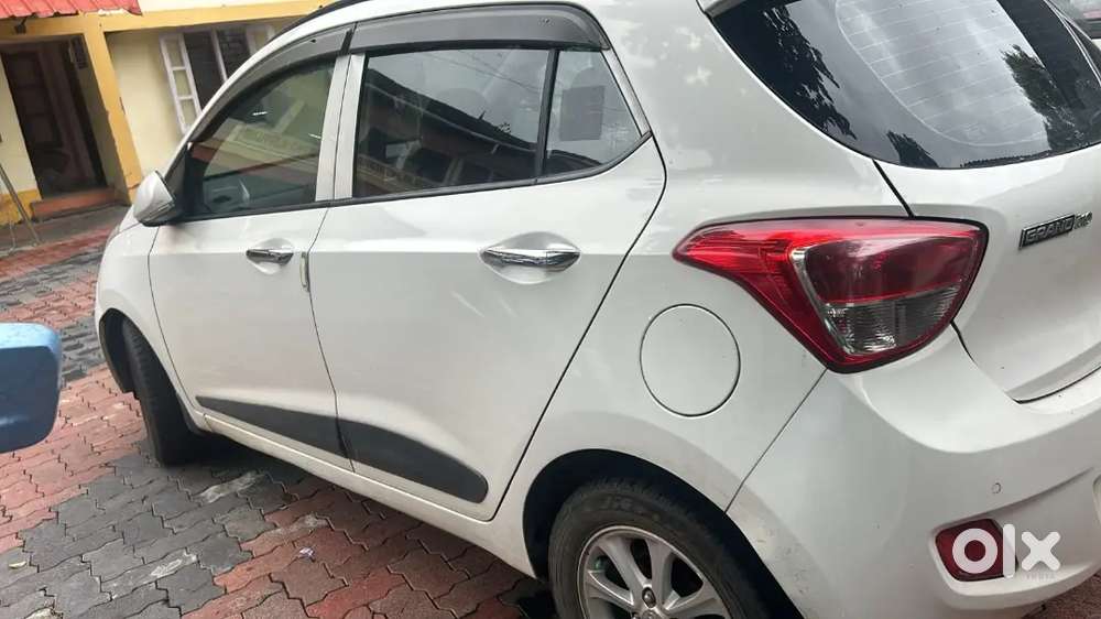 Top Variant. White Color.  No Accident History