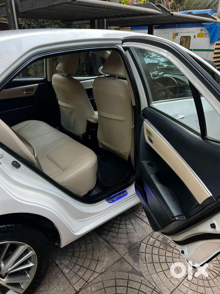 Toyota Altis 1.8vl Automatic 2015