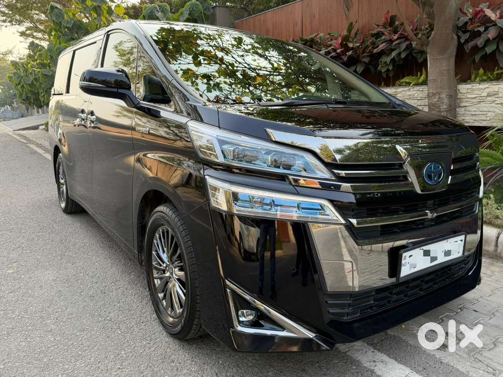 Toyota Vellfire Vip – Executive Lounge, 2023, Petrol