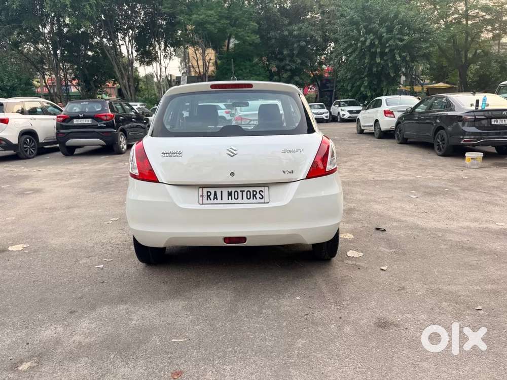 Maruti Suzuki Swift Vxi, 2015, Petrol