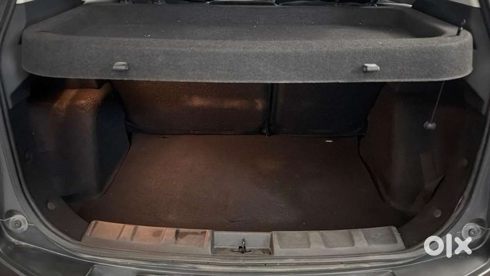 Tata Nexon Pure (s) 1.2 Petrol 6amt, 2025, Petrol