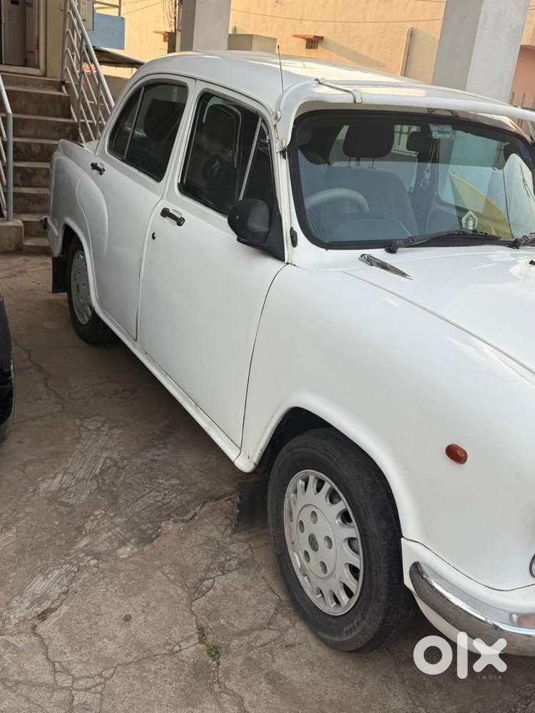 Ambassador Classic Car 2003