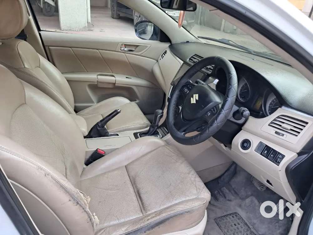 Maruti Suzuki Kizashi 2.4 2012