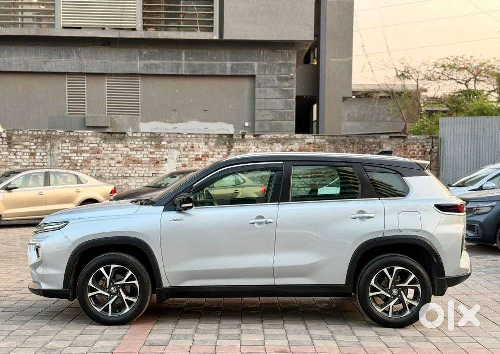 Toyota Urban Cruiser Hyryder 1.5 V Hybrid, 2023, Petrol